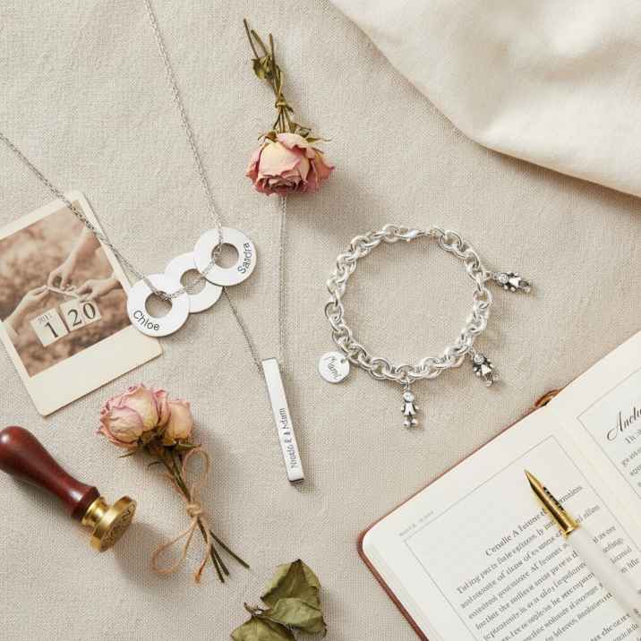 Joyas con nombre, iniciales o una fecha: qué se puede grabar y qué no - joyas, nombre | Joyería HAGO