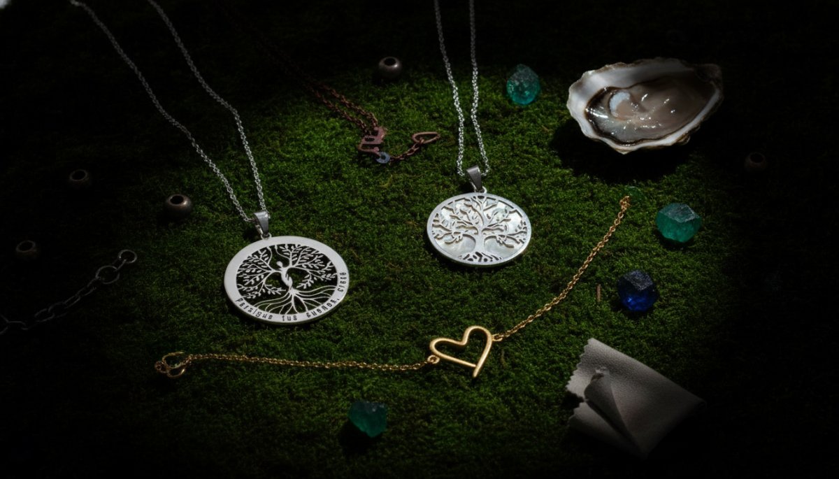 La historia del brillo perdido: Cómo recuperar la vida de tus joyas más preciadas - restaurar joyas, cuidado de joyas | Joyería HAGO